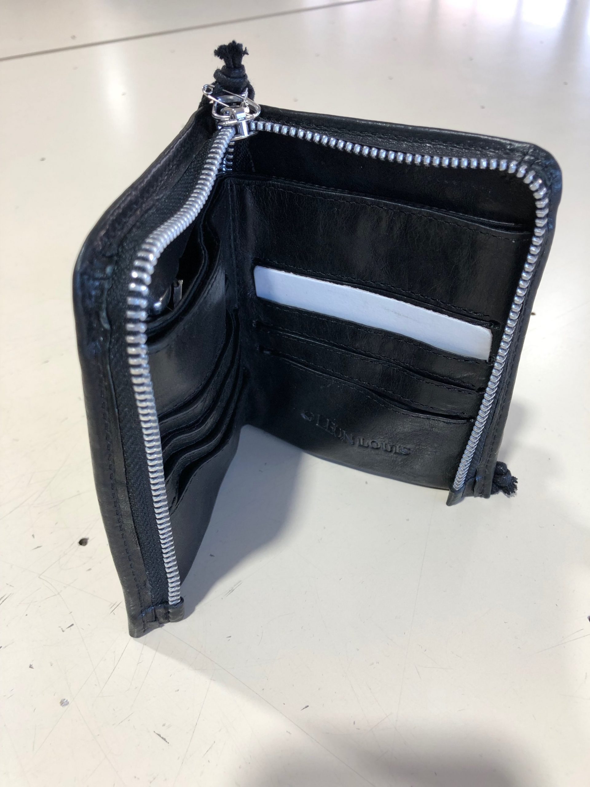 IMG_187LLSS19M-ACC03-Zip-Wallet-Black-04-scaled-1.jpeg