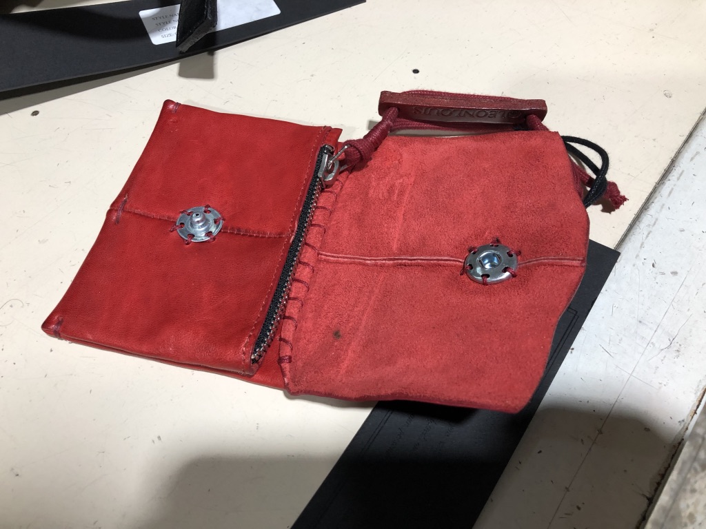 LLX13-TWO-PIECE-STITCH-WALLET-RED-01.jpg
