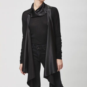 collar_vest_scarf_emberes_line_tee_skinny_jeans_30439.jpg