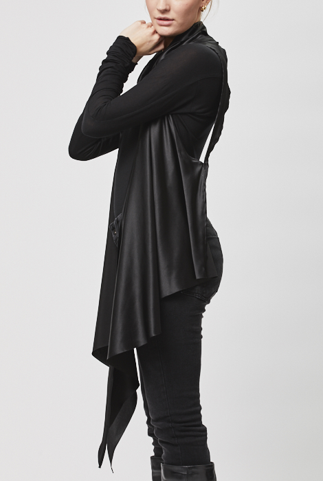 collar_vest_scarf_emberes_line_tee_skinny_jeans_30448.jpg