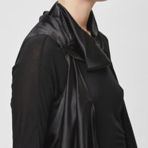 collar_vest_scarf_emberes_line_tee_skinny_jeans_30453.jpg