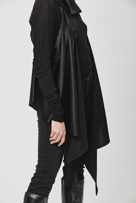 collar_vest_scarf_emberes_line_tee_skinny_jeans_30454.jpg