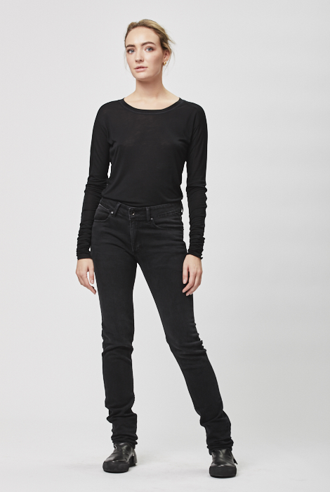 emberes_line_tee_skinny_jeans_30456.jpg