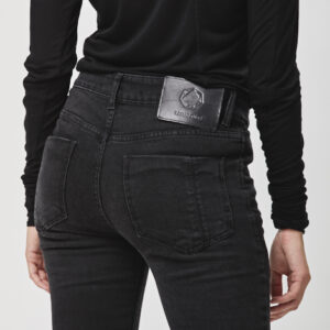 emberes_line_tee_skinny_jeans_30467.jpg