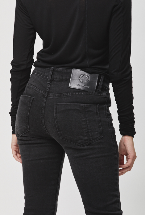 emberes_line_tee_skinny_jeans_30467.jpg