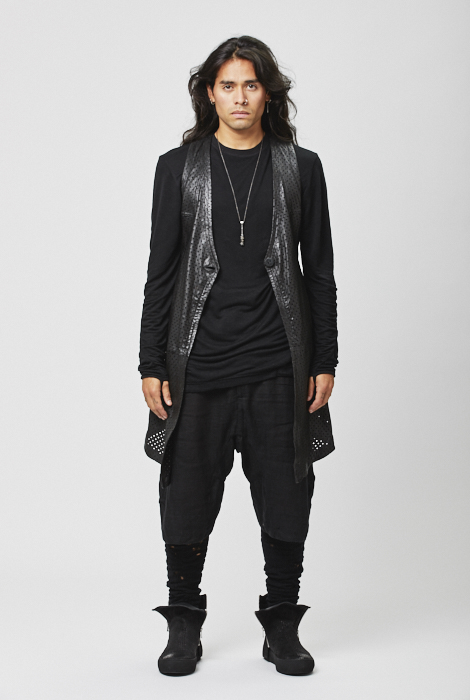 single_layered_mesh_vest_momo_split_sweat_knik_knee_shorts_tok_legwarmer_22300.jpg