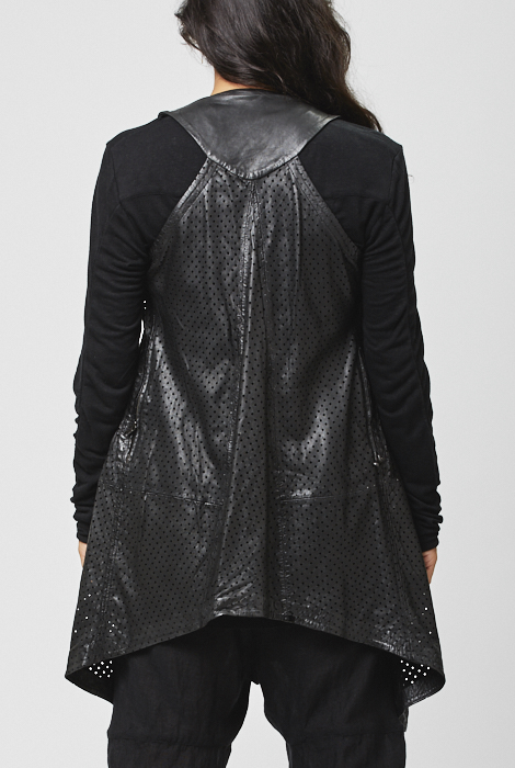 single_layered_mesh_vest_momo_split_sweat_knik_knee_shorts_tok_legwarmer_22315.jpg