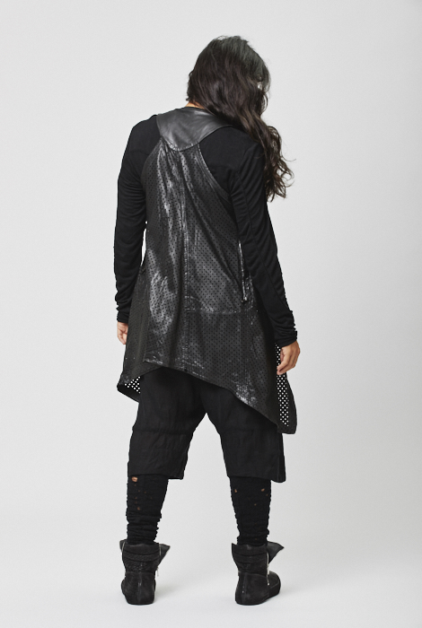 single_layered_mesh_vest_momo_split_sweat_knik_knee_shorts_tok_legwarmer_22316.jpg