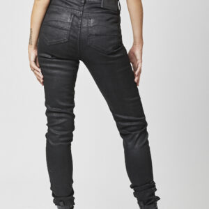 turden_tee_dart_cut_jeans_23631.jpg