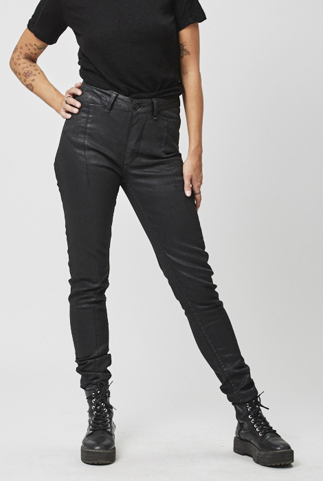 turden_tee_dart_cut_jeans_23641.jpg