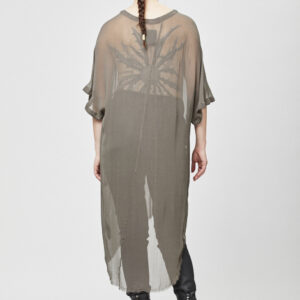 two_piece_top_dark_cut_jeans_24283.jpg