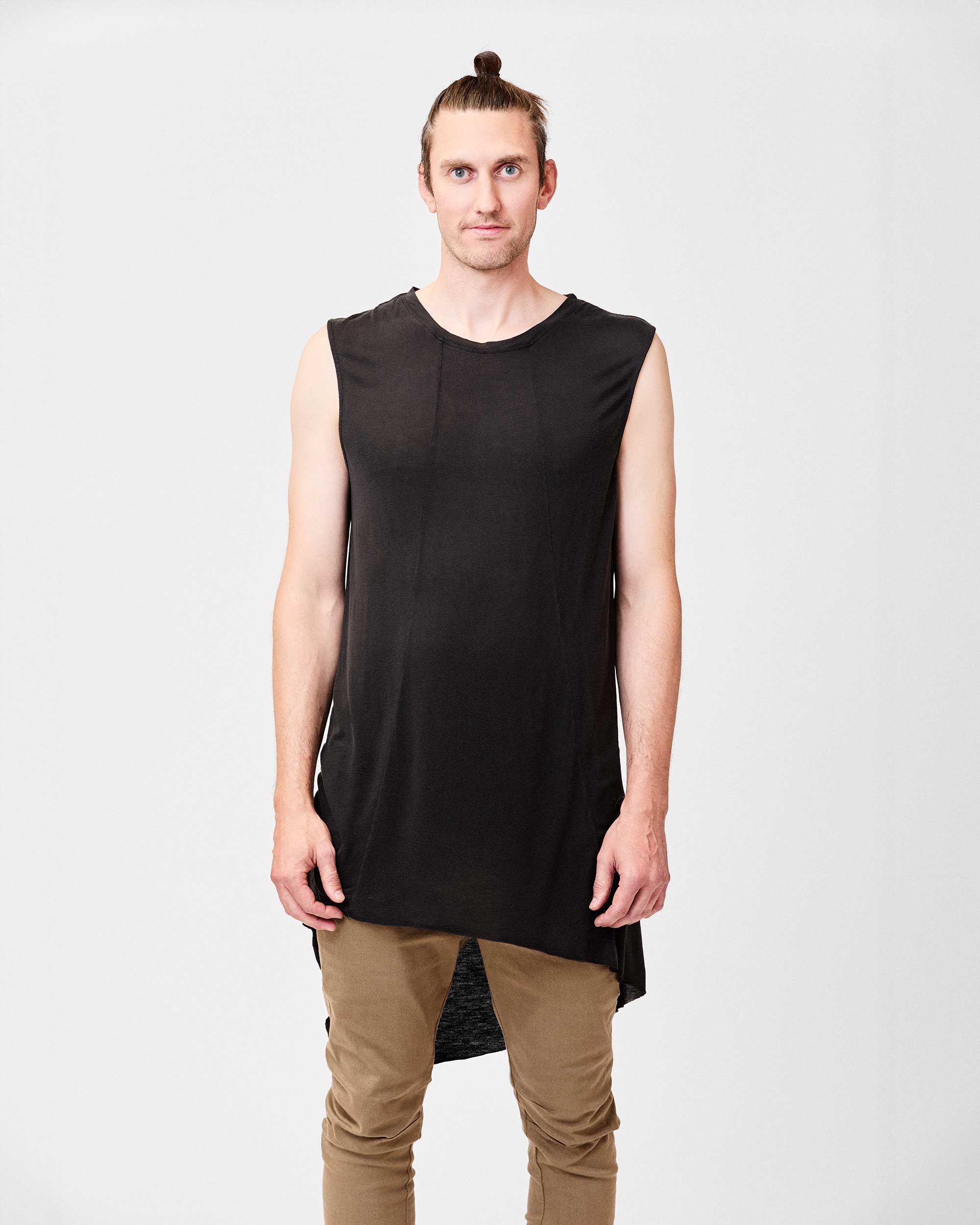 A0104U_AMBER_BLACK_001