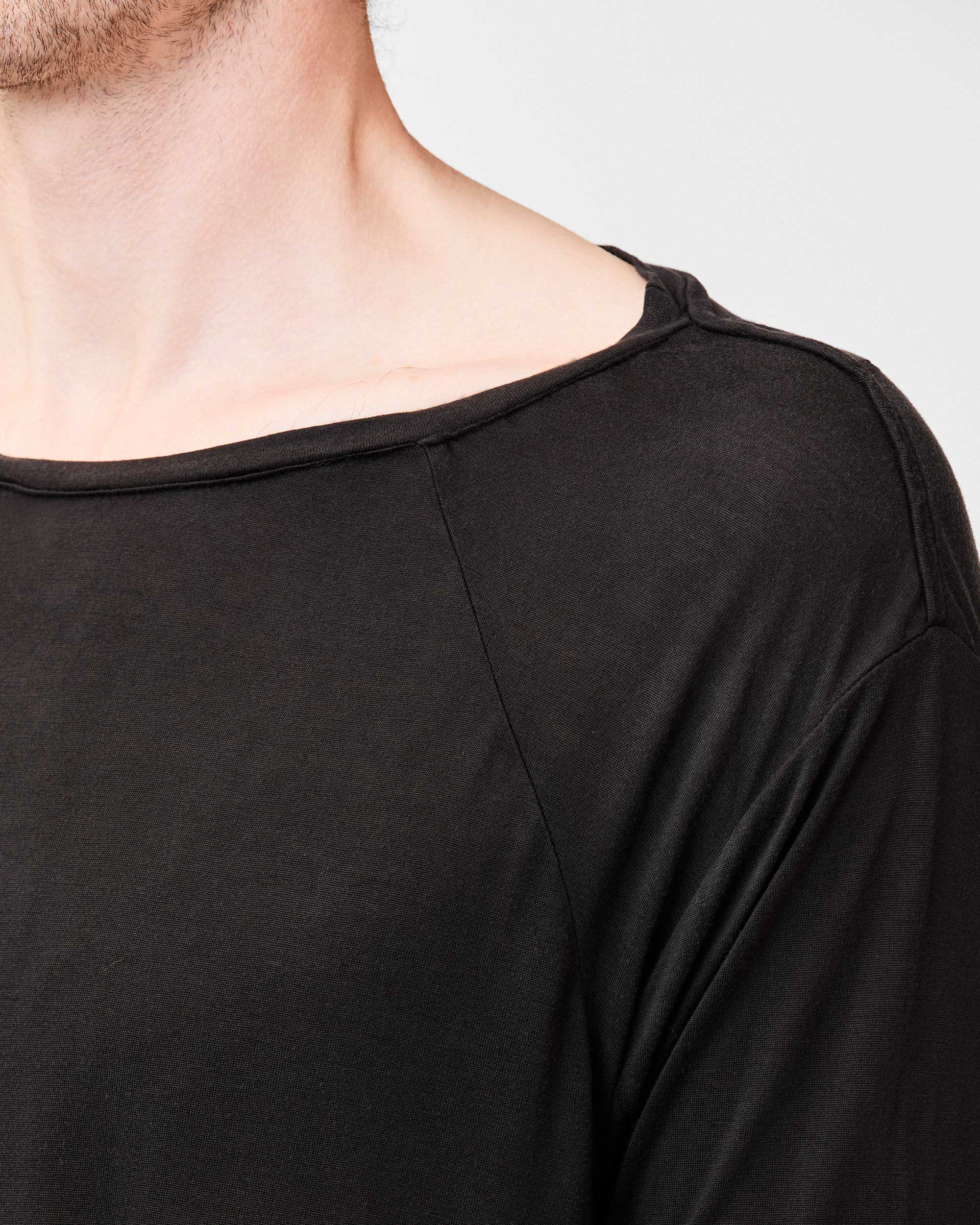 A0105M_DIU_BLACK_007