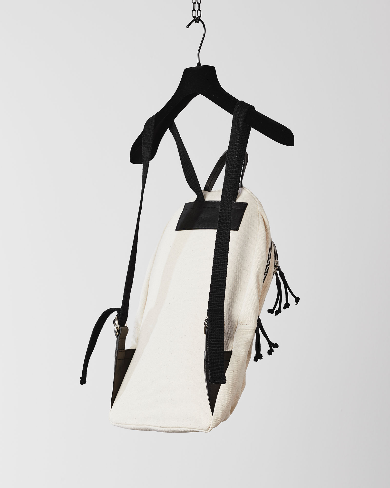 B.12.05.C_DOUBLE-ZIP-BACK-PACK_-Canvas_44377